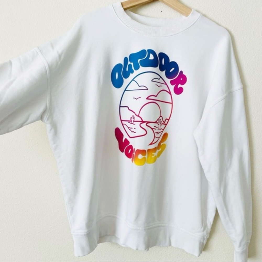 NEW NWT Outdoor Voices limited-edition graphic Crewneck sweatshirt size M